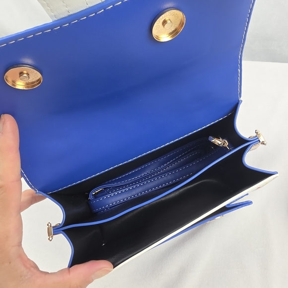 NWT Blue and White Women's Crossbody Handbag Multiple Compartments - Picture 10 of 11